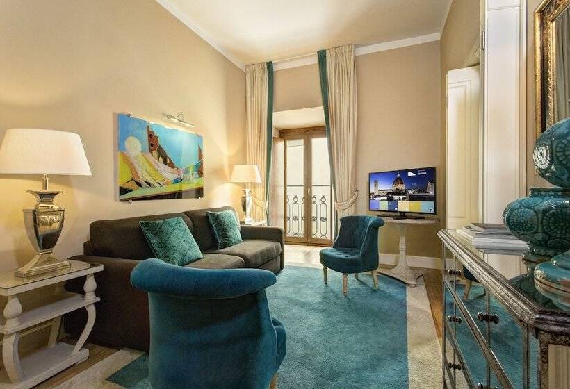 سوییت, Grand Hotel Cavour
