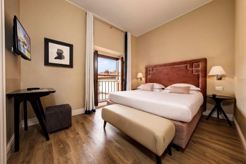 سوییت, Grand Hotel Cavour