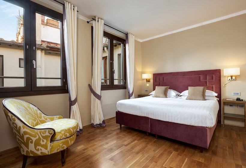 اتاق سوپریور, Grand Hotel Cavour