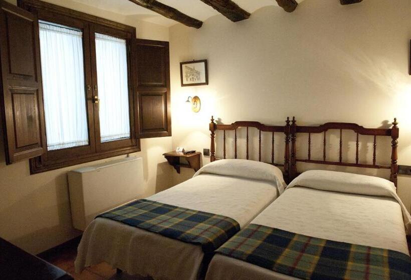 غرفة إقتصادية, Hostal Santa Agueda