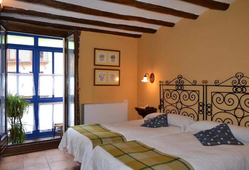 اتاق استاندارد, Hostal Santa Agueda