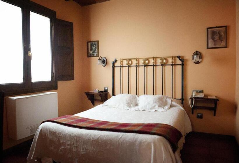 غرفة إقتصادية, Hostal Santa Agueda