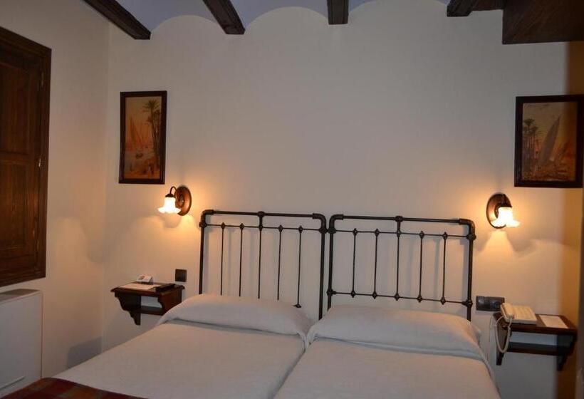 غرفة إقتصادية, Hostal Santa Agueda