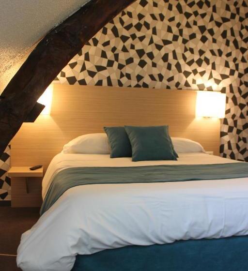 اتاق استاندارد سه نفره, Hôtel Le Blason