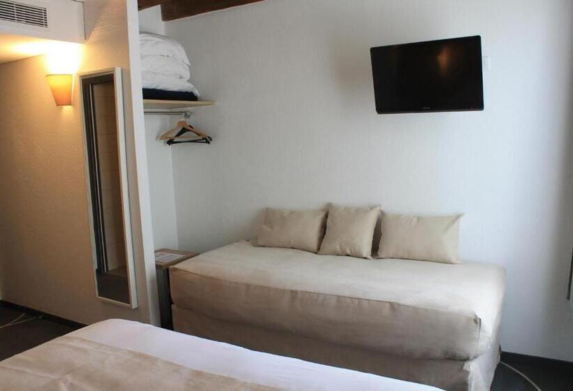 اتاق استاندارد سه نفره, Hôtel Le Blason