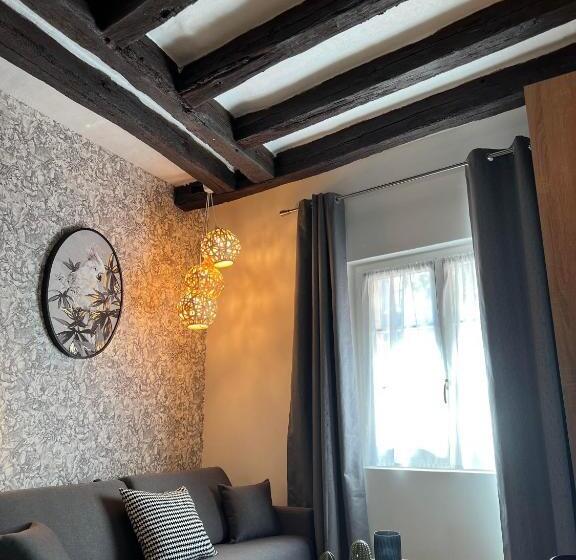 سوییت, Hôtel Le Blason