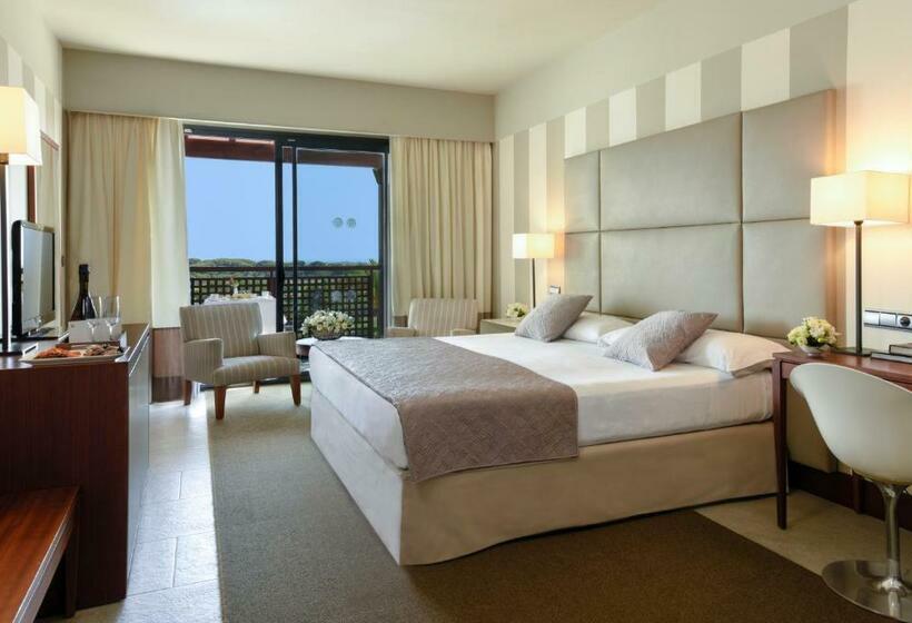 جناح جونيور, Precise Resort El Rompido-The Hotel