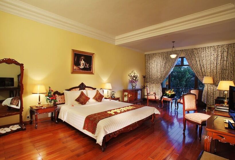 Suite, Saigon Morin