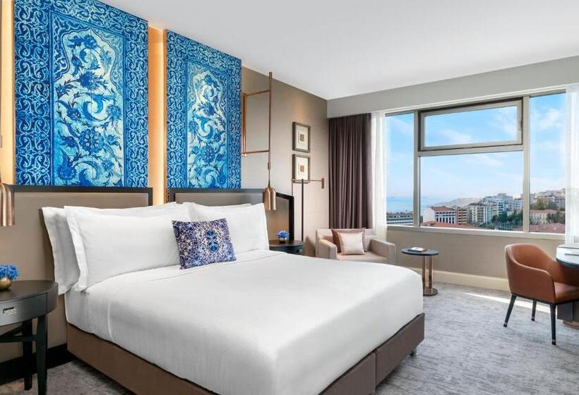 اتاق استاندارد با تخت بزرگ, The Ritz Carlton, Istanbul At The Bosphorus