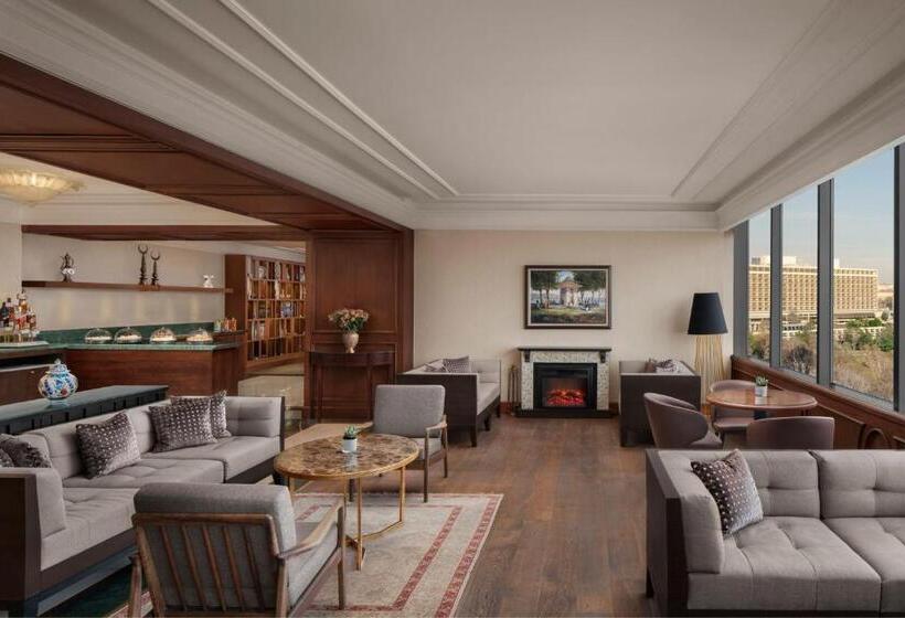 سوئیت کلاب, The Ritz Carlton, Istanbul At The Bosphorus