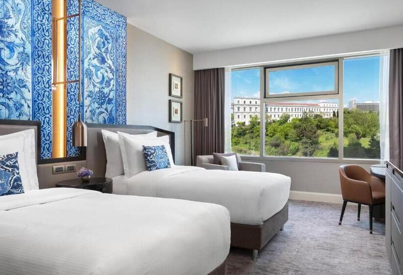 اتاق کلاب, The Ritz Carlton, Istanbul At The Bosphorus