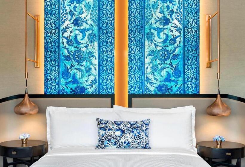 سوئیت کلاب, The Ritz Carlton, Istanbul At The Bosphorus