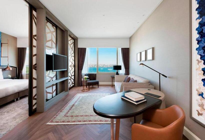 سوئیت کلاب, The Ritz Carlton, Istanbul At The Bosphorus