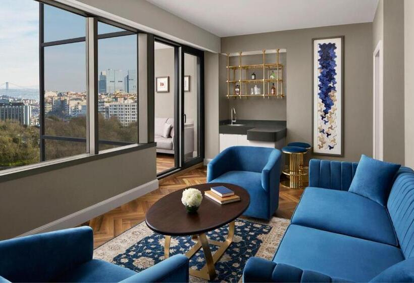 سوئیت کلاب, The Ritz Carlton, Istanbul At The Bosphorus