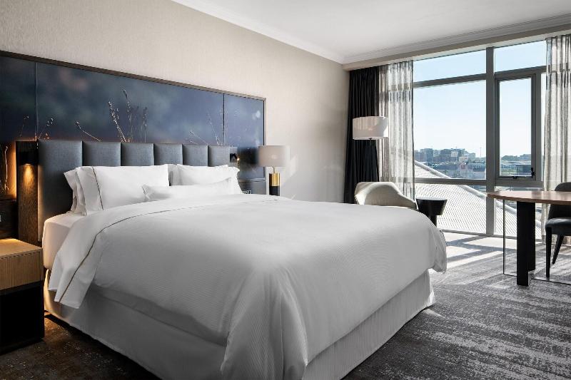 اتاق اجرایی با تخت بزرگ, The Westin Cape Town
