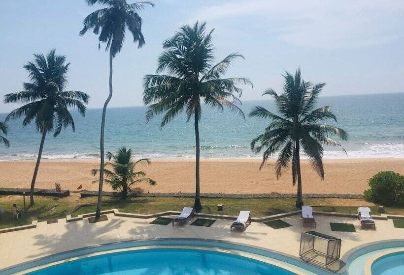 اتاق لوکس با بالکن و چشم‌انداز دریا, Induruwa Beach Resort