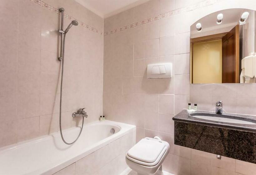 Standard Single Room, Raeli  Siracusa