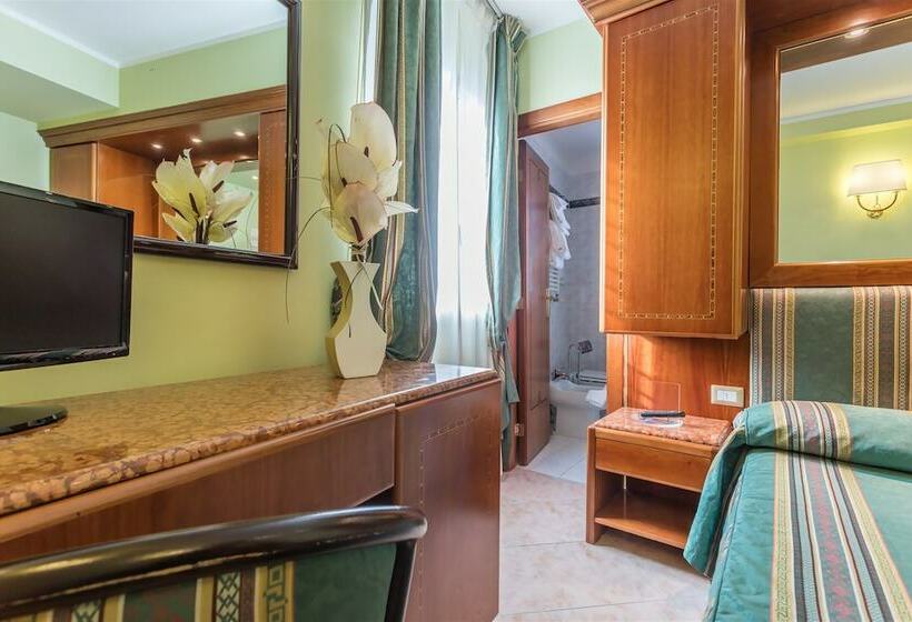 Standard Single Room, Raeli  Siracusa