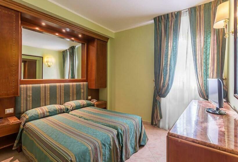 Chambre Standard, Raeli  Siracusa