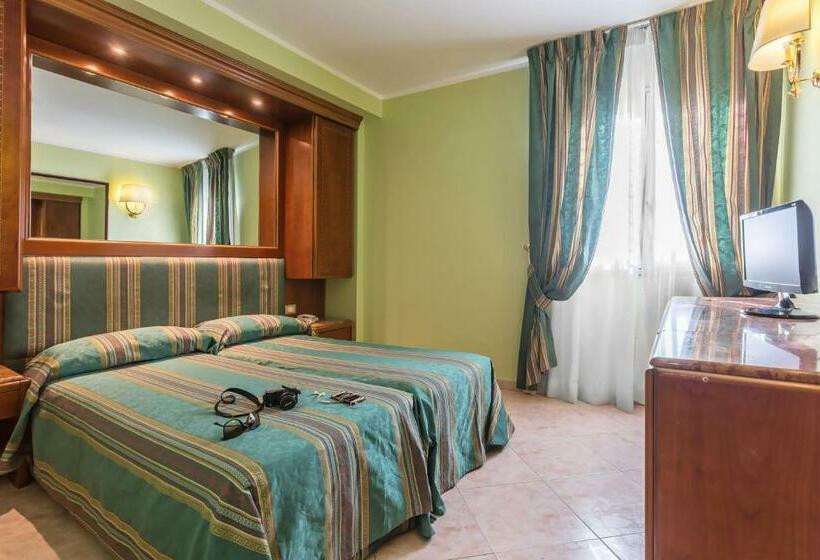 Standard Room, Raeli  Siracusa