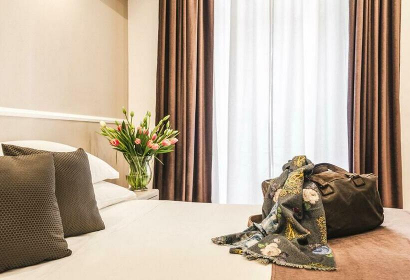 اتاق سوپریور با چشم‌انداز شهر, Raeli Hotel Siracusa