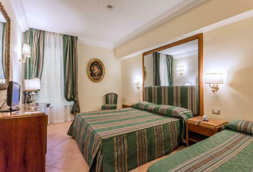اتاق استاندارد سه نفره, Raeli Hotel Siracusa