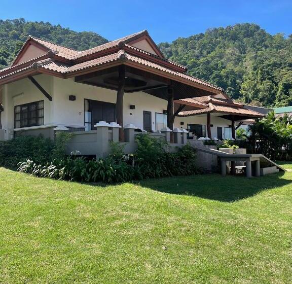 1-Bedroom Villa Sea View, The Aiyapura Koh Chang