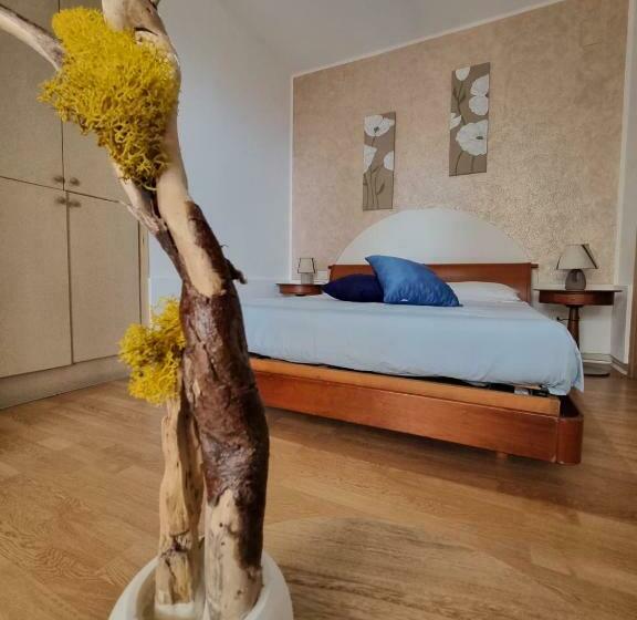 اتاق استاندارد سه نفره, B&b Verzavò