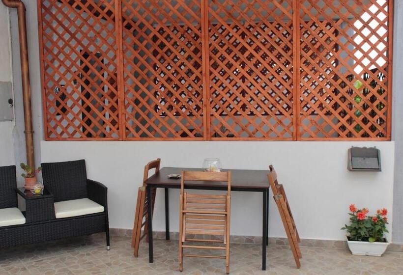 اتاق استاندارد سه نفره, B&b Verzavò