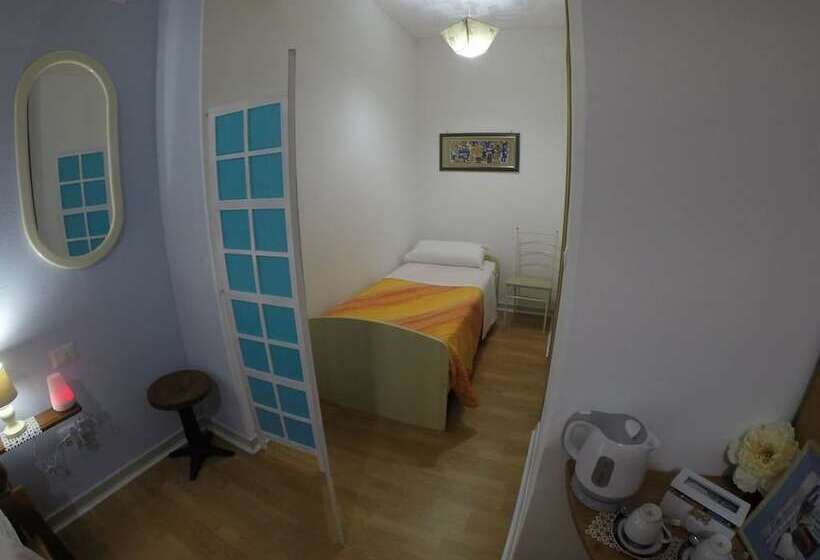 اتاق استاندارد سه نفره, B&b Verzavò