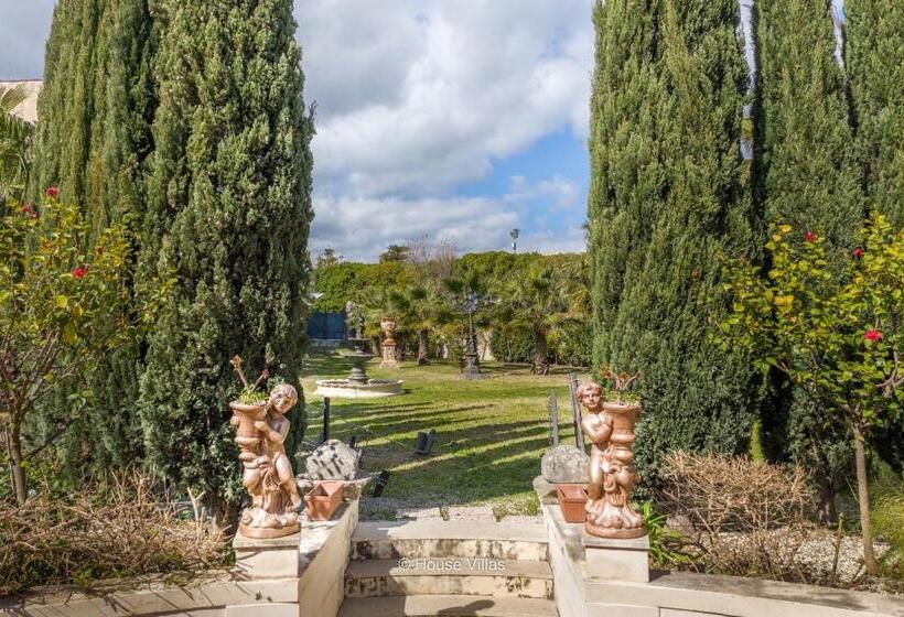 اتاق لوکس با بالکن و چشم‌انداز دریا, Villa Nicolaci   Liberty Suites