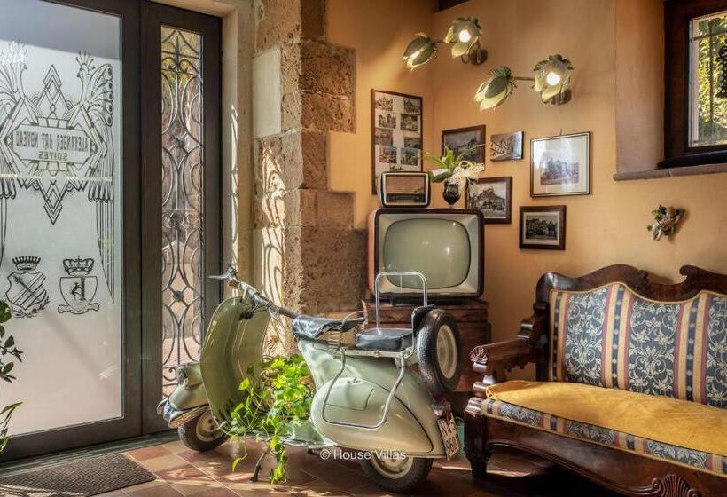 اتاق لوکس با بالکن و چشم‌انداز دریا, Villa Nicolaci   Liberty Suites