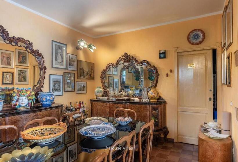 سوییت جونیور با چشم‌انداز دریا, Villa Nicolaci   Liberty Suites