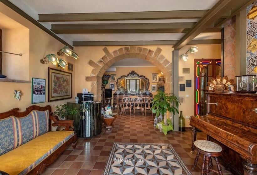 سوئیت با تخت بزرگ, Villa Nicolaci   Liberty Suites