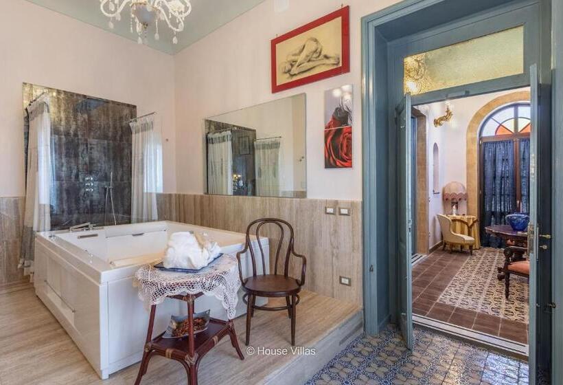 سوئیت با تخت بزرگ, Villa Nicolaci   Liberty Suites