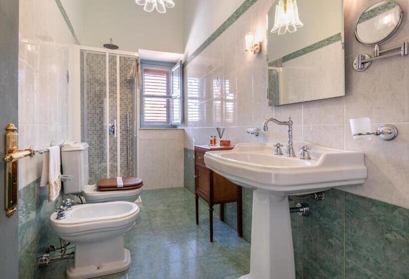 سوییت جونیور با چشم‌انداز دریا, Villa Nicolaci   Liberty Suites