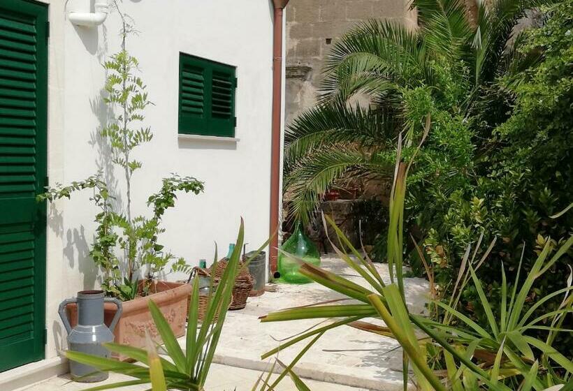 سوییت, Agorà Suites & Apartments