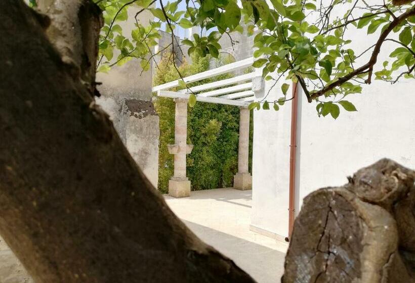 سوییت, Agorà Suites & Apartments