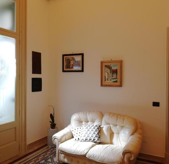 سوییت, Agorà Suites & Apartments