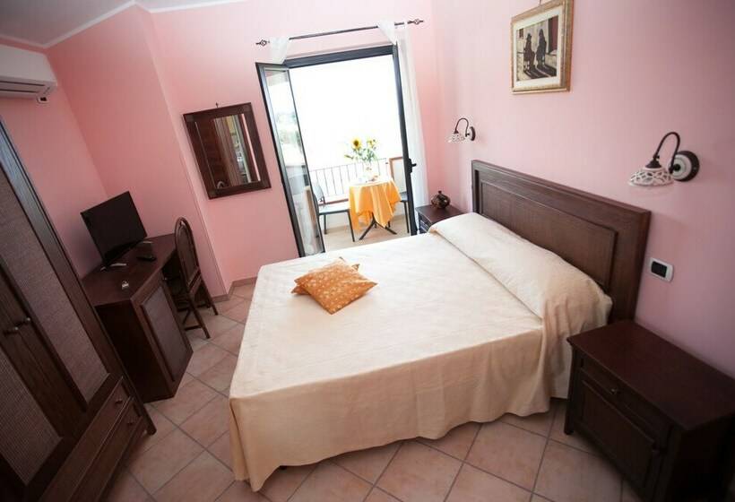 اتاق راحتی, B&b Casale Pietrantica Tropea