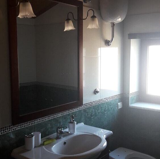 اتاق لوکس, Borgo Paradiso