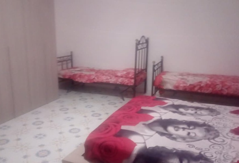 اتاق لوکس, Borgo Paradiso
