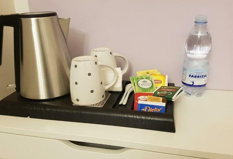 اتاق استاندارد چهار تخته, B&b Torre Dei Saraceni