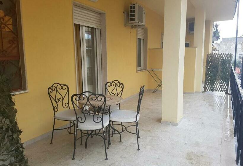 اتاق استاندارد چهار تخته, B&b Torre Dei Saraceni