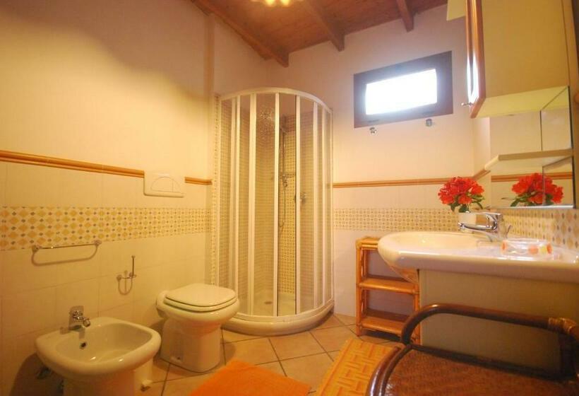اتاق اکونومی, B&b Su Narboni Mannu E4247