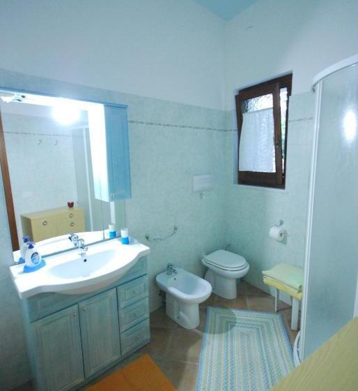 اتاق استاندارد, B&b Su Narboni Mannu E4247