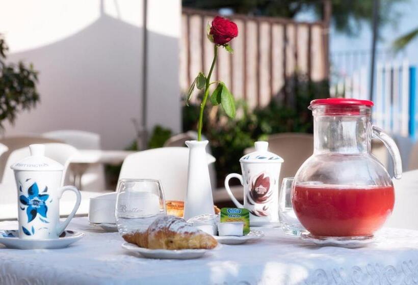 اتاق استاندارد چهار تخته, Mediterraneo