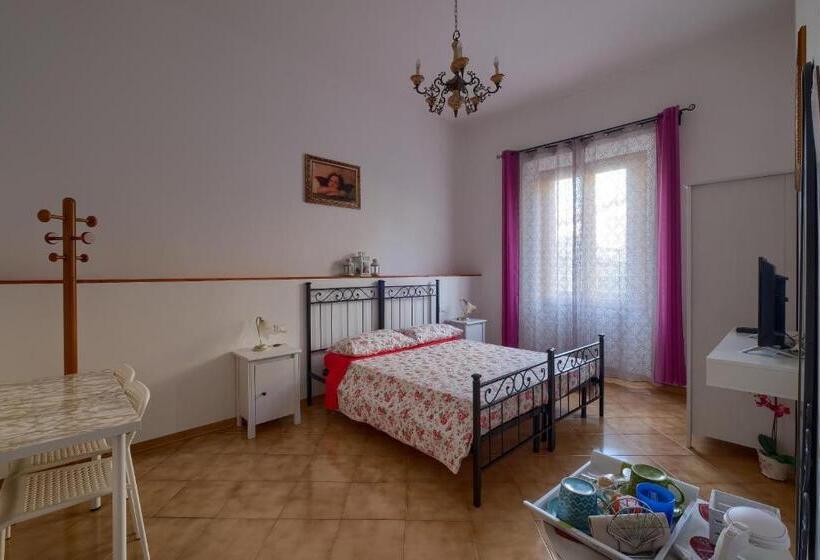 اتاق استاندارد سه نفره, Dimora Del Magnifico