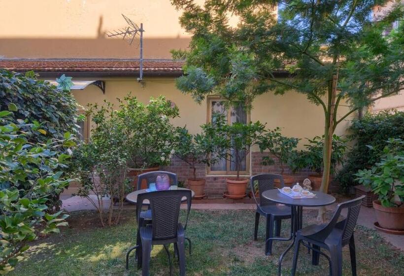 Standard room with outdoor bath, Dimora Del Magnifico