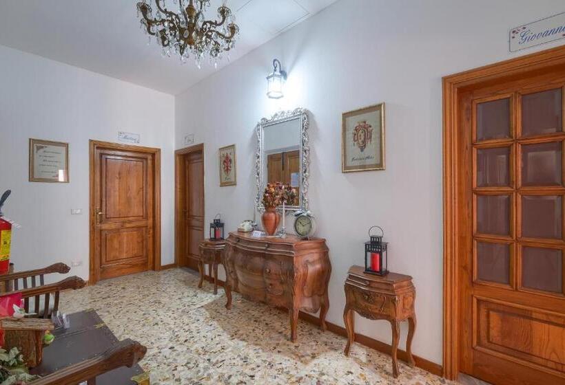 Standard room with outdoor bath, Dimora Del Magnifico
